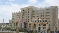 اليمن تعرب عن استيائها لقرار ترامب حظر سفر رعايا سبع دول الى امريكا