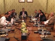 محادثات الكويت تستمع الى رؤى الطرفين حول الانسحاب من المدن وضمانات التنفيذ