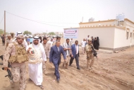 رئيس الوزراء يزور المخا بعد نصف عام من تحريرها