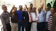 أسعد والسريحي والفقيه مع زملائهم بعد خروجهم من السجن اليوم